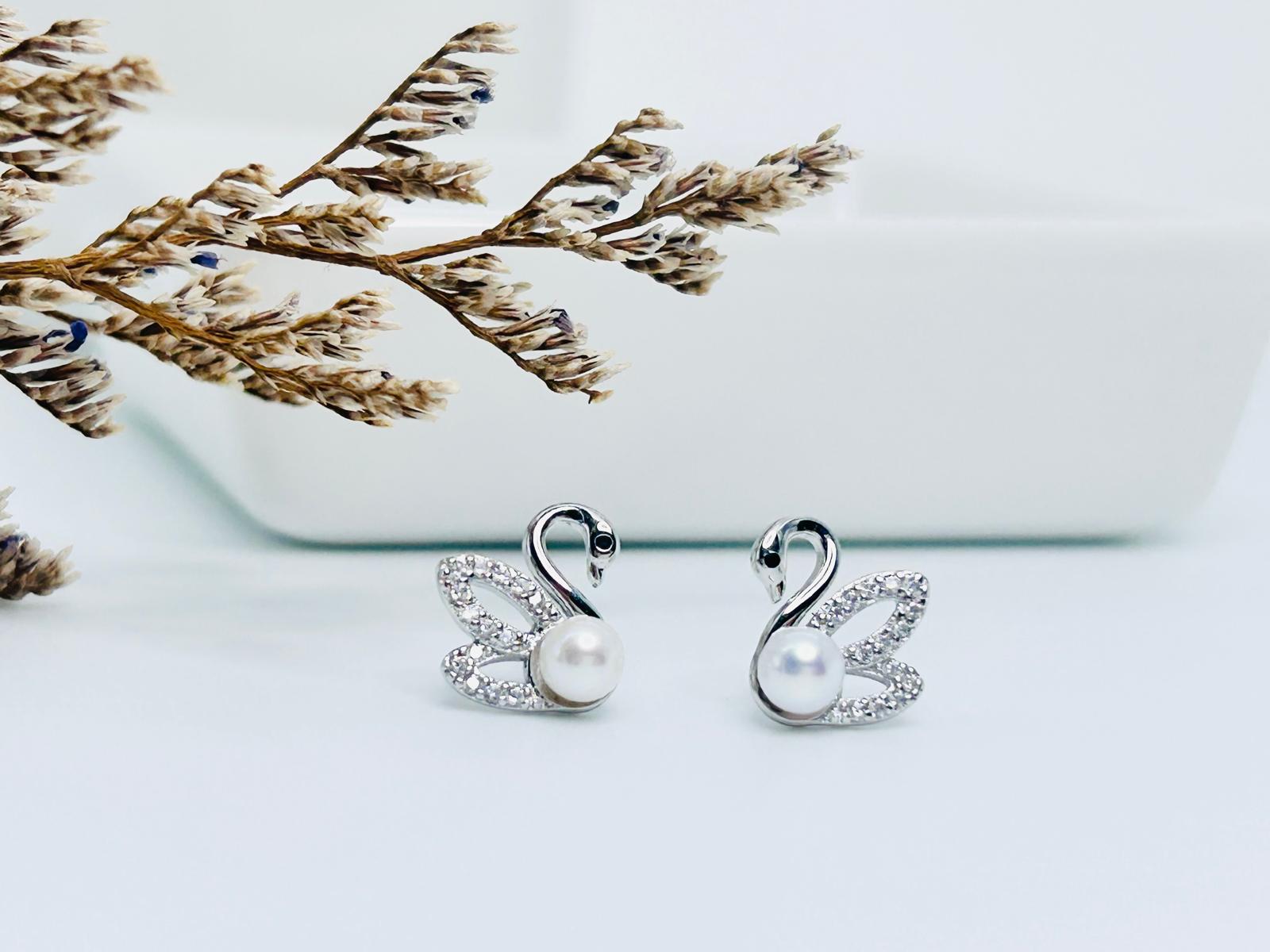 [Promo] Aurora Swan Freshwater Pearls (4-4.5mm) Earring - Nexus8gg Jewellery