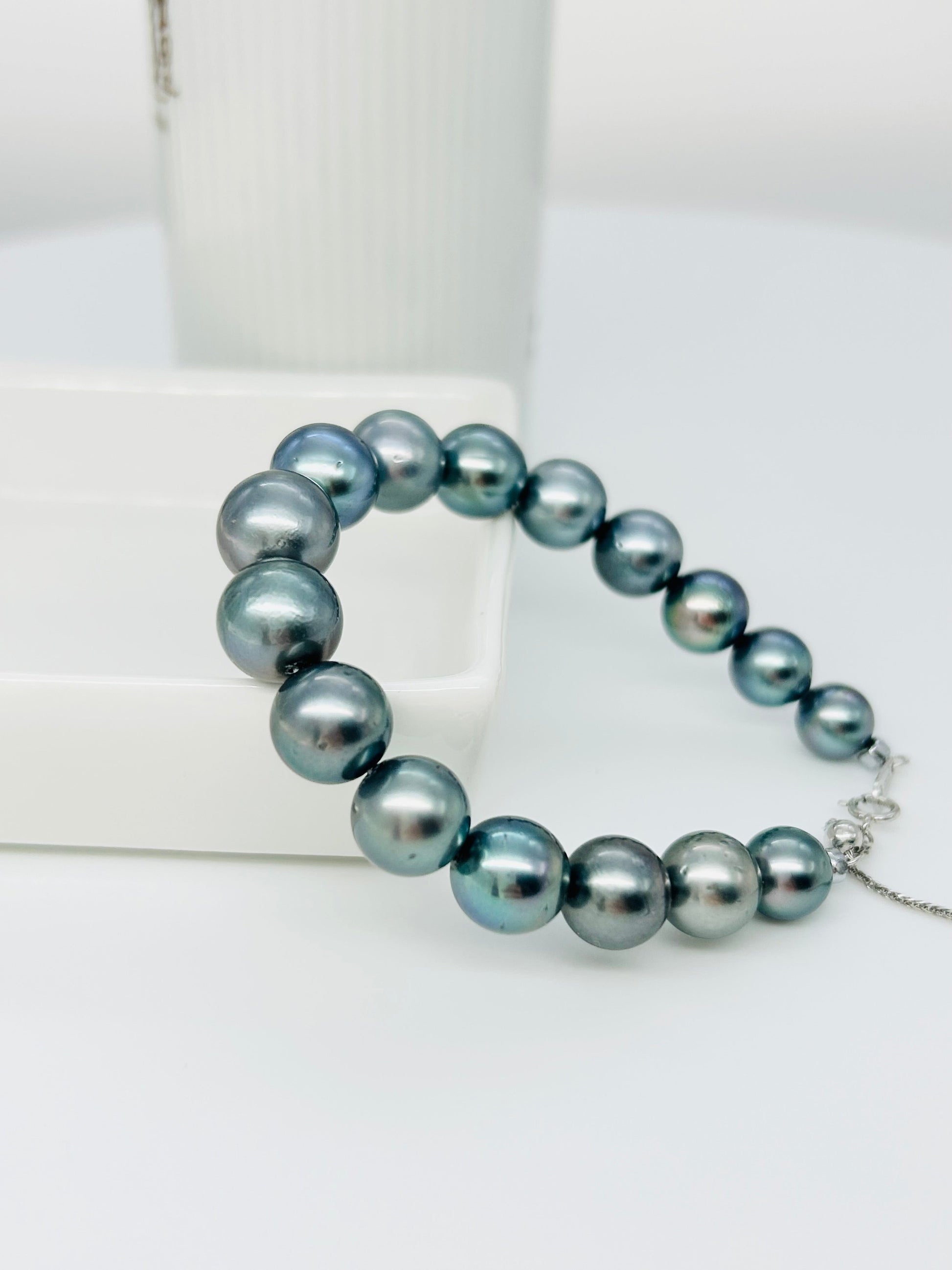 Elegant Tahitian Pearl (8-11mm) Bracelet - Nexus8gg Jewellery